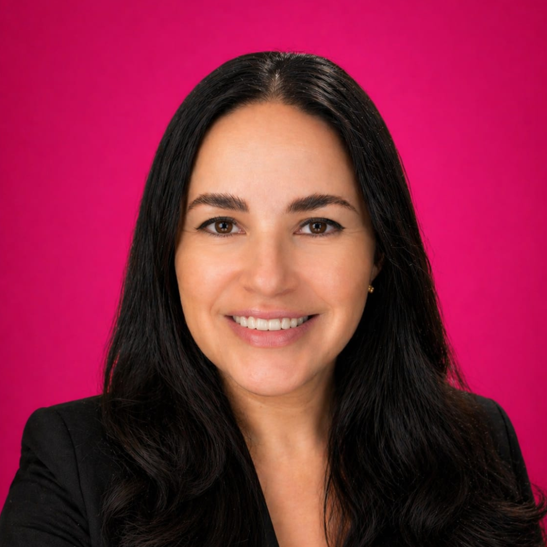 Lupita Cervantes — Fundadora de Vamos a Educar